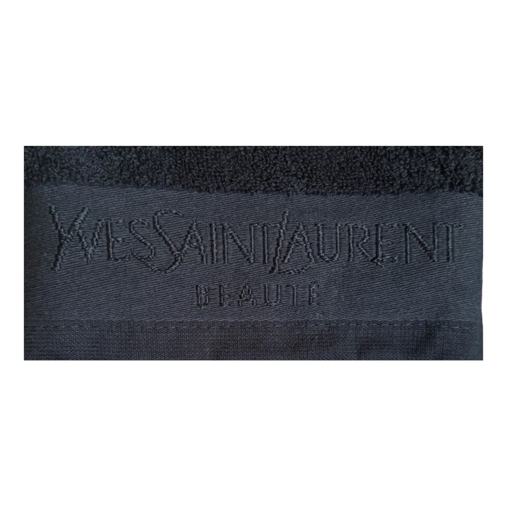 YVES SAINT LAURENT NIB Black 2 Piece Towel Set - Picture 4 of 5